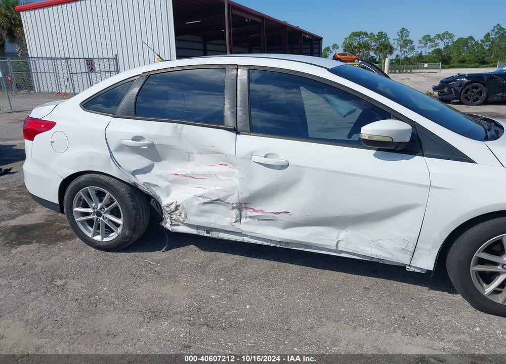 2017 FORD FOCUS SE VIN: 1FADP3F27HL252027