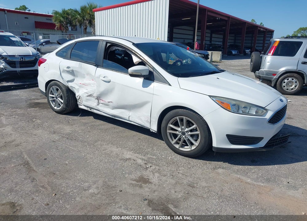 2017 FORD FOCUS SE VIN: 1FADP3F27HL252027
