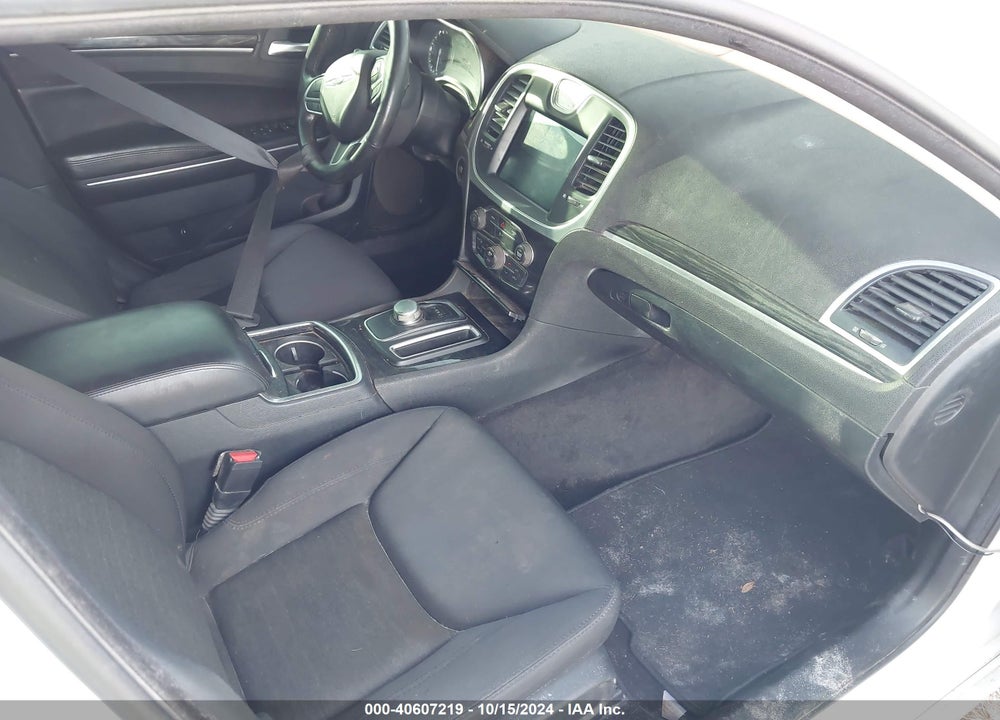 2018 CHRYSLER 300 TOURING VIN: 2C3CCAAG4JH144335