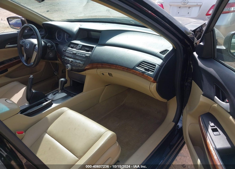 2011 HONDA ACCORD 2.4 EX-L VIN: 1HGCP2F81BA062071