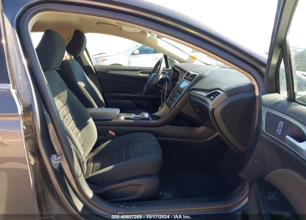 2020 FORD FUSION SE VIN: 3FA6P0HD3LR245849