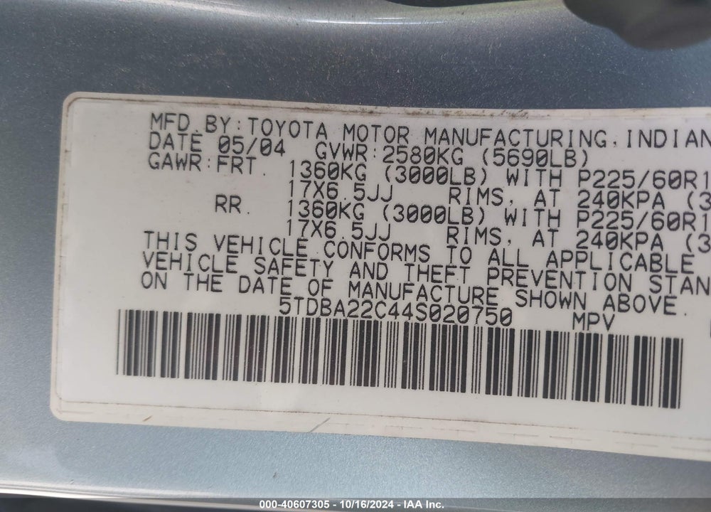 2004 TOYOTA SIENNA XLE VIN: 5TDBA22C44S020750