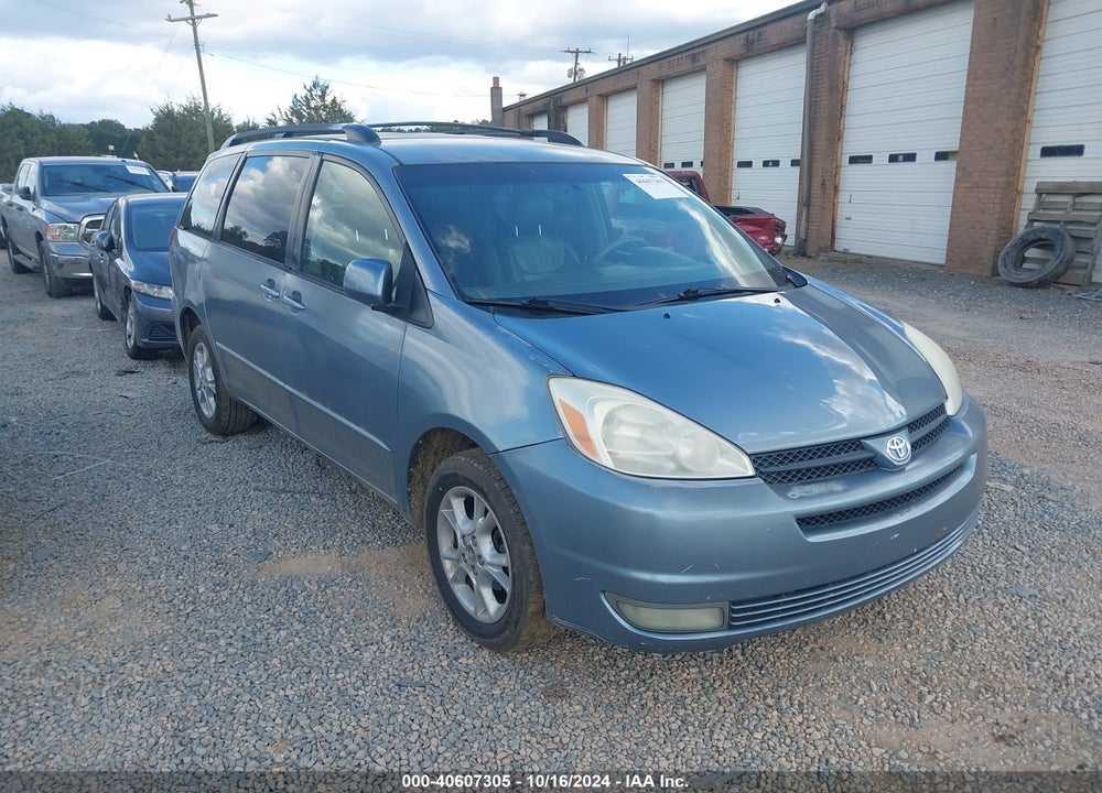 2004 TOYOTA SIENNA XLE VIN: 5TDBA22C44S020750