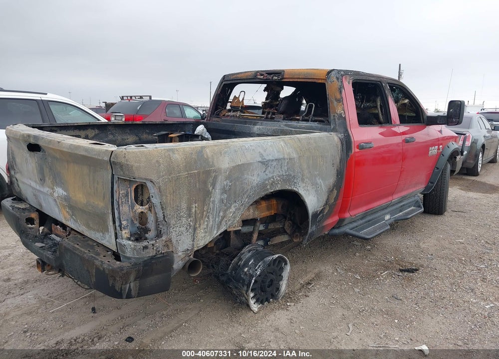 2016 RAM 2500 TRADESMAN VIN: 3C6UR5CL7GG299168