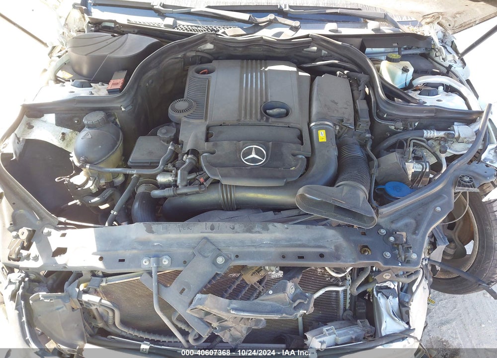 2013 MERCEDES-BENZ C 250 LUXURY/SPORT VIN: WDDGF4HB3DR255968