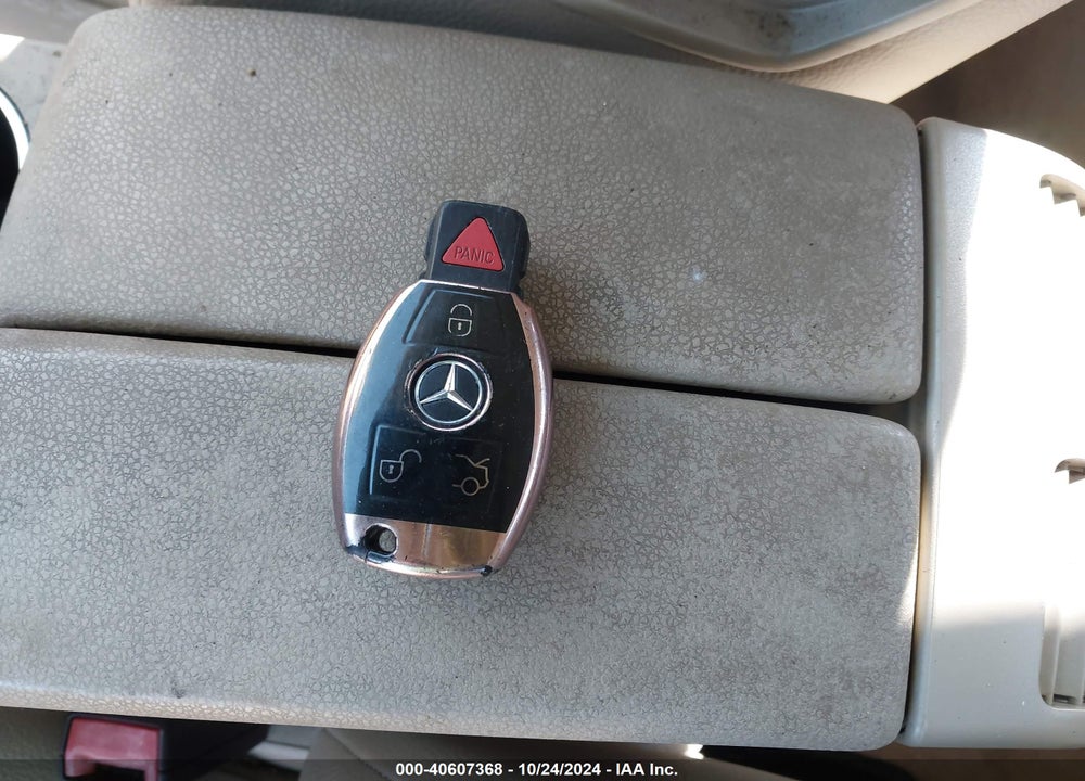 2013 MERCEDES-BENZ C 250 LUXURY/SPORT VIN: WDDGF4HB3DR255968