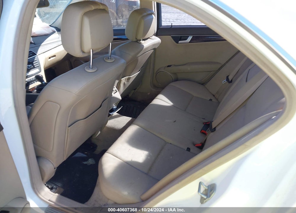 2013 MERCEDES-BENZ C 250 LUXURY/SPORT VIN: WDDGF4HB3DR255968