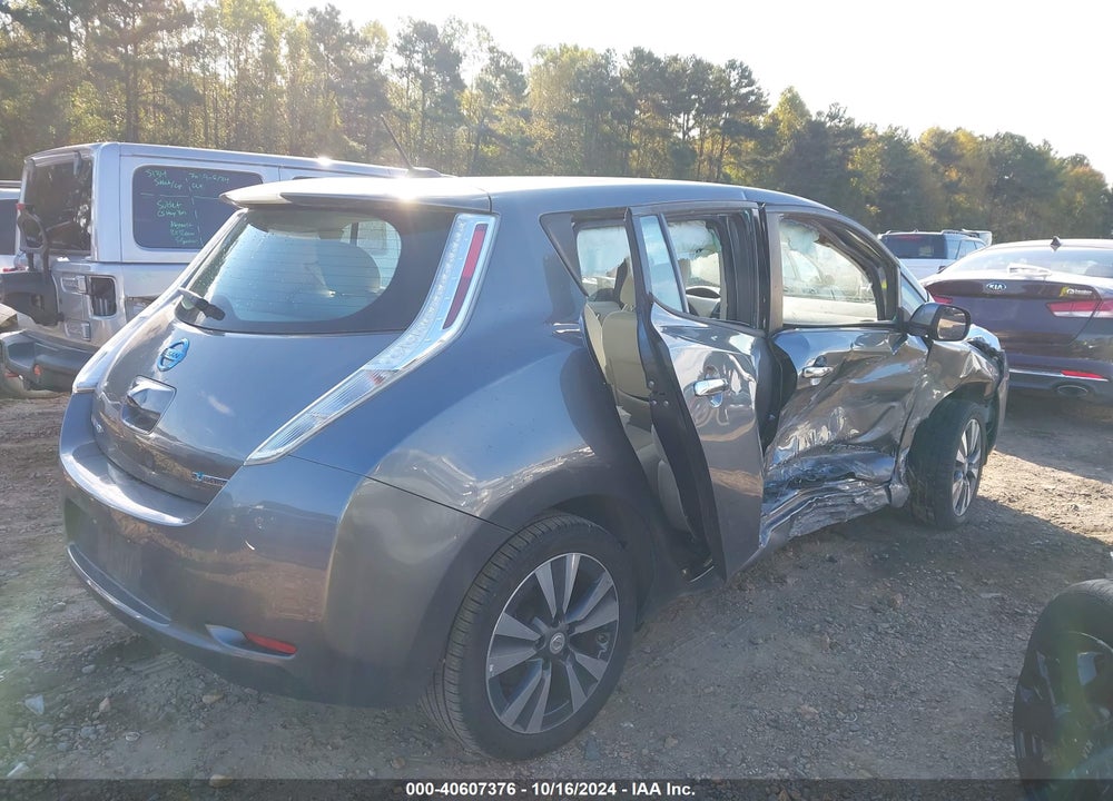 2015 NISSAN LEAF SV VIN: 1N4AZ0CP7FC321808