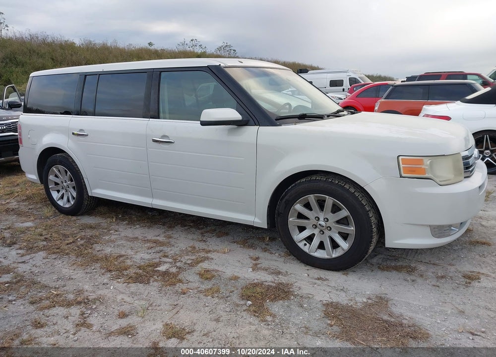 2009 FORD FLEX SEL VIN: 2FMEK62C89BA10051