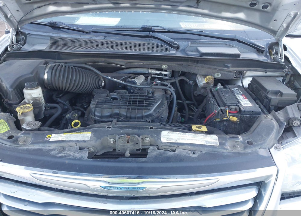 2011 CHRYSLER TOWN & COUNTRY TOURING-L VIN: 2A4RR8DG6BR611060