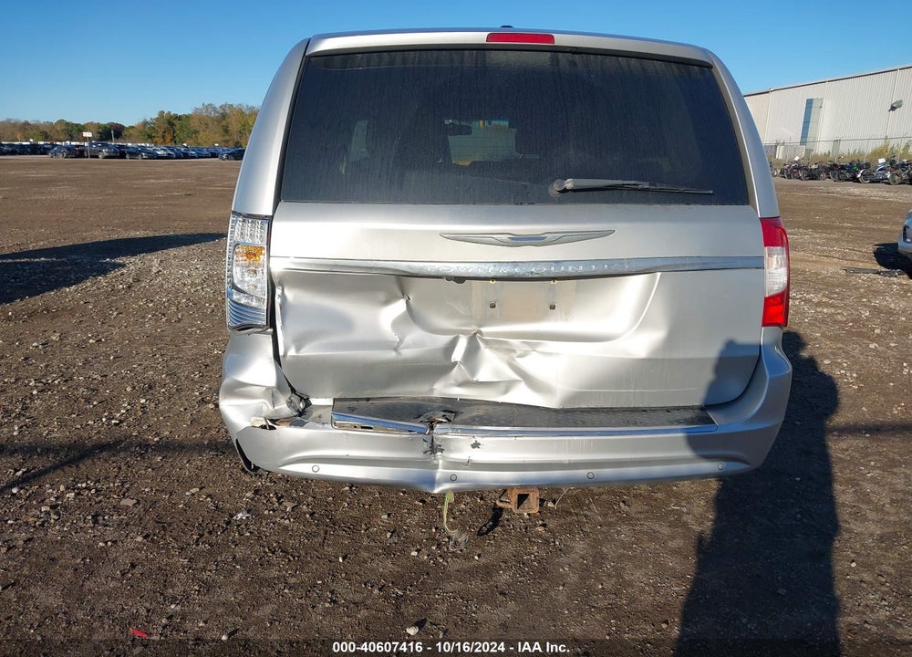 2011 CHRYSLER TOWN & COUNTRY TOURING-L VIN: 2A4RR8DG6BR611060