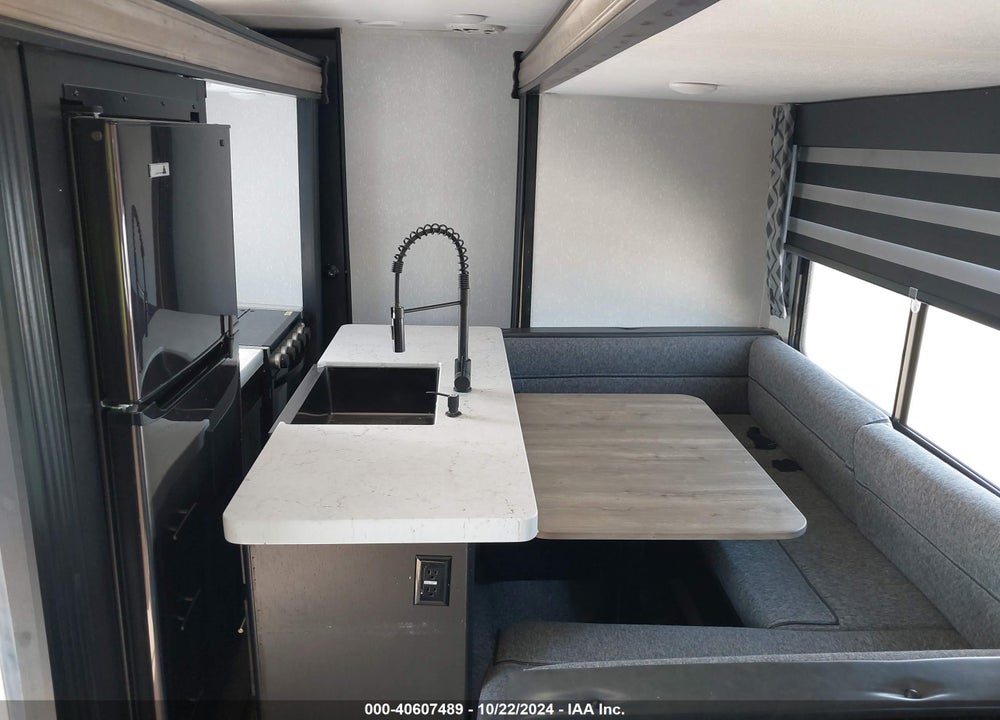 2021 FOREST RIVER CHEROKEE VIN: 4X4TCKF29MX150639