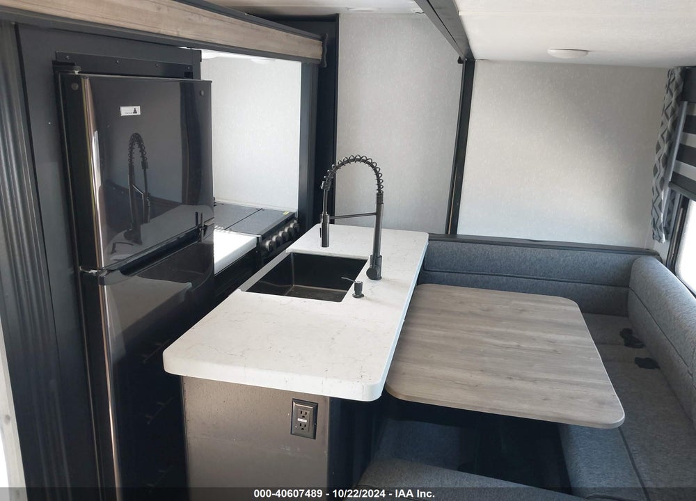 2021 FOREST RIVER CHEROKEE VIN: 4X4TCKF29MX150639