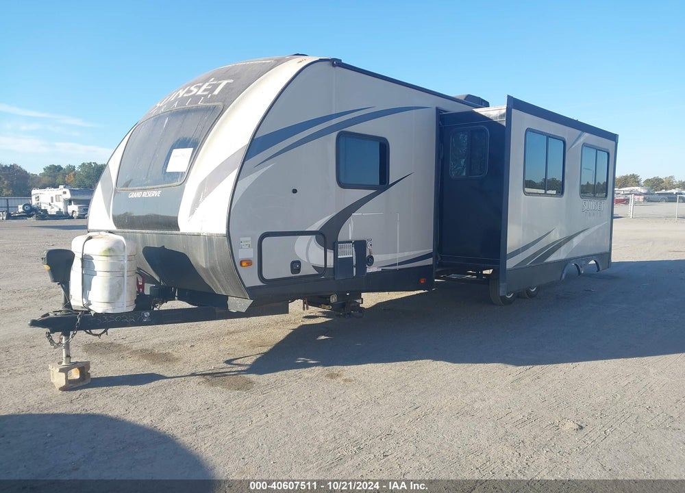 2018 CROSSROADS SUNSET TRAIL GRAND R VIN: 4YDT28B23J5350227