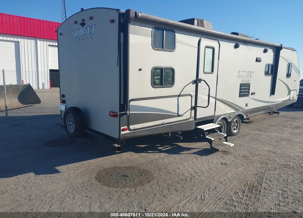 2018 CROSSROADS SUNSET TRAIL GRAND R VIN: 4YDT28B23J5350227