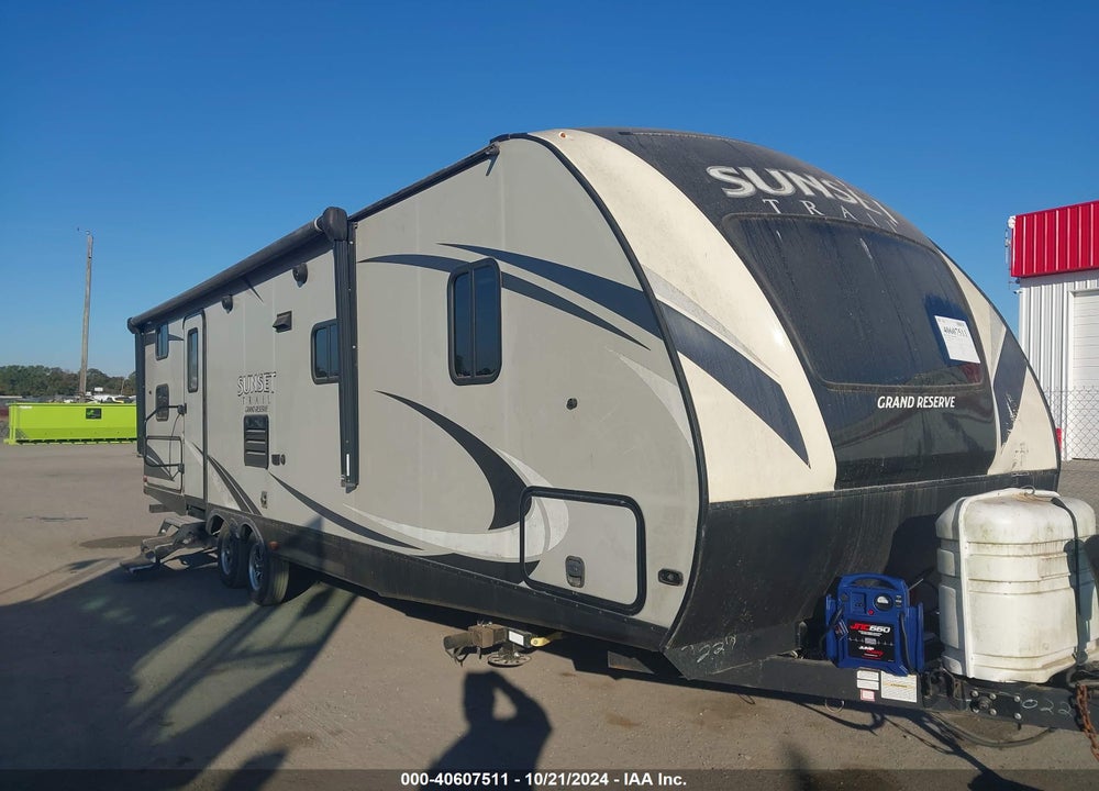 2018 CROSSROADS SUNSET TRAIL GRAND R VIN: 4YDT28B23J5350227