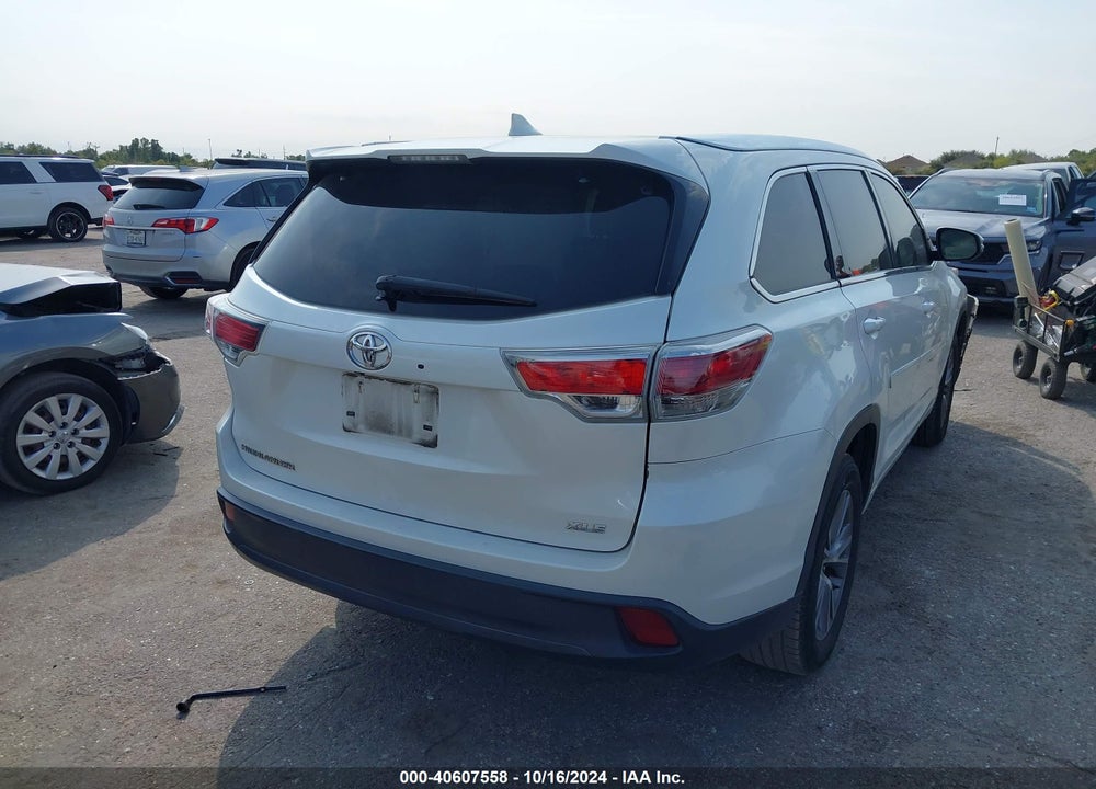2014 TOYOTA HIGHLANDER XLE V6 VIN: 5TDKKRFH2ES012871
