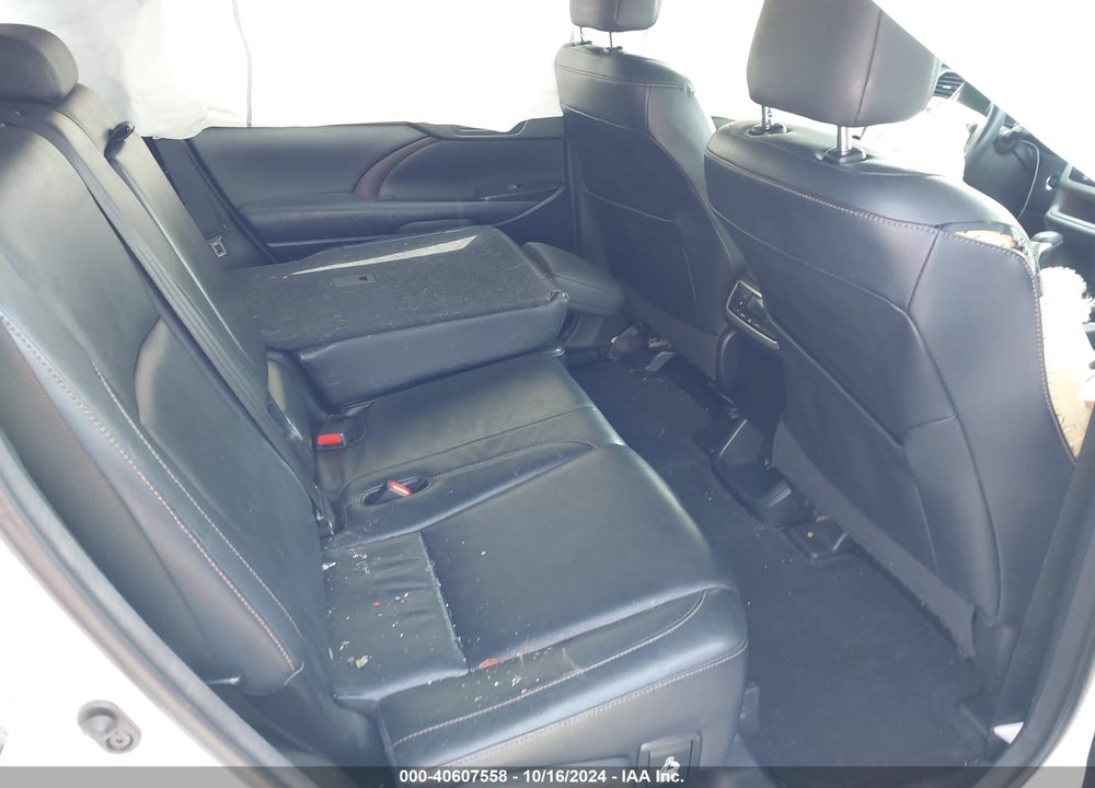 2014 TOYOTA HIGHLANDER XLE V6 VIN: 5TDKKRFH2ES012871