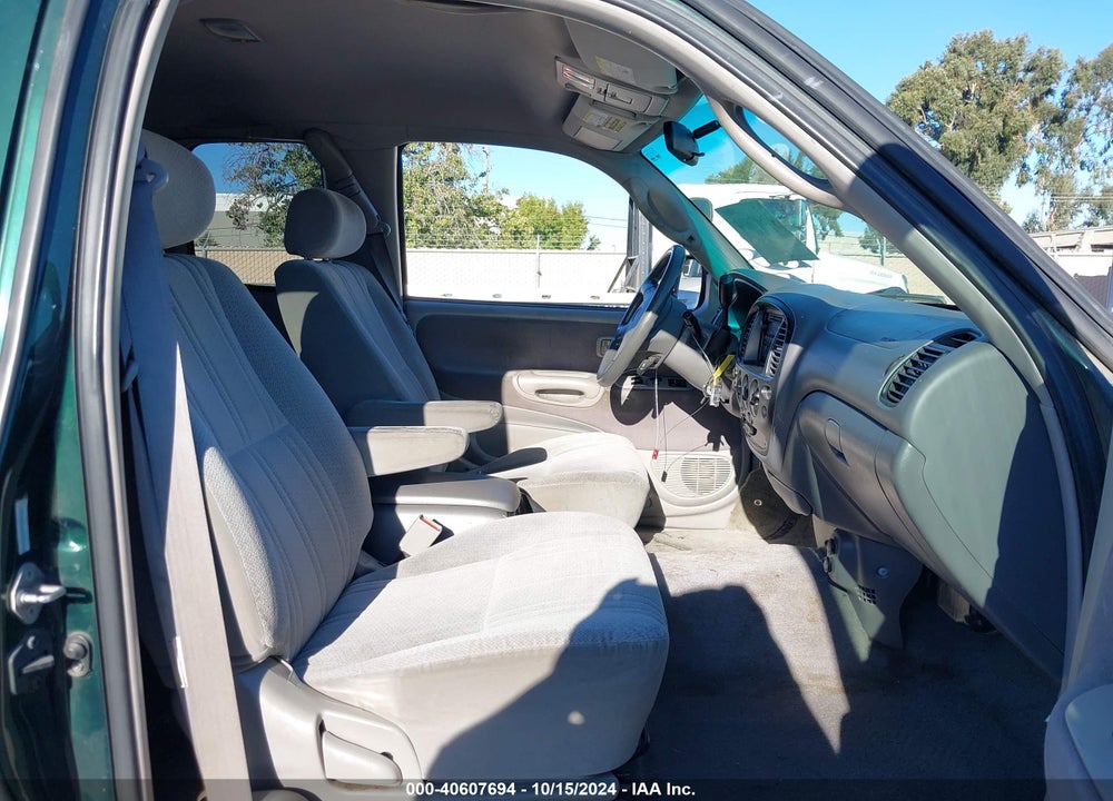 2001 TOYOTA TUNDRA SR5 V8 VIN: 5TBBT44111S177982