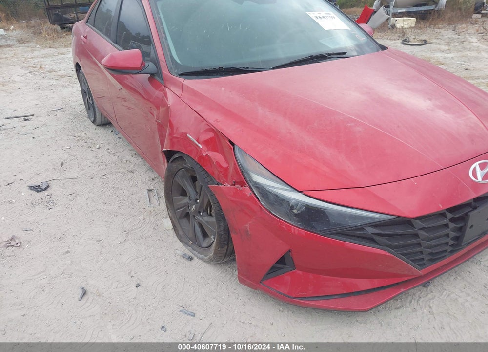 2021 HYUNDAI ELANTRA SEL VIN: 5NPLM4AG5MH033878
