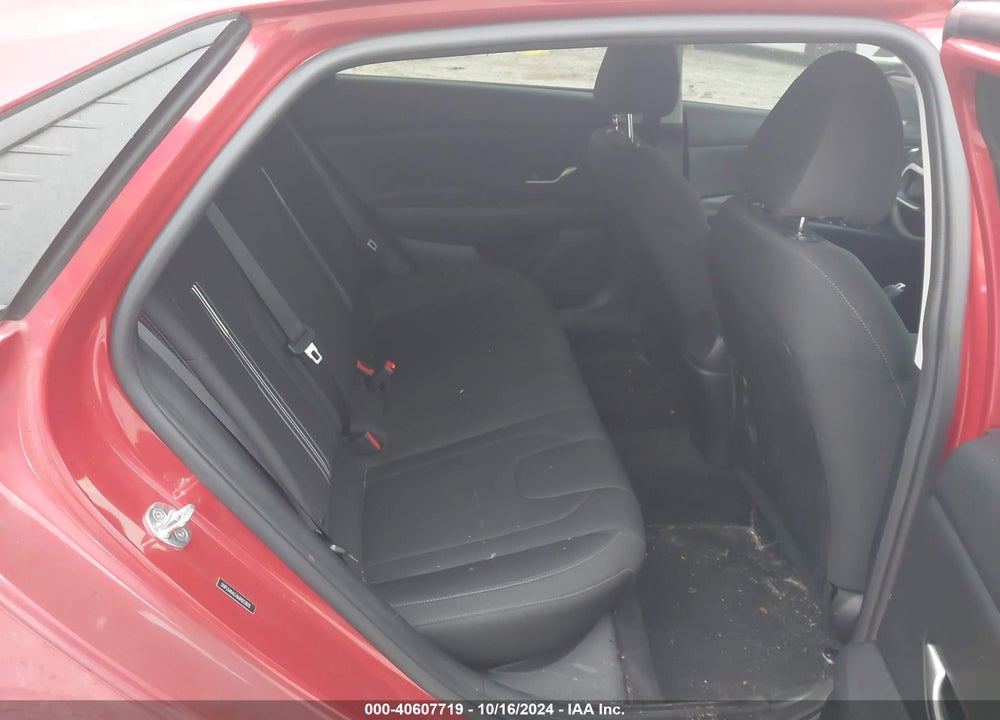 2021 HYUNDAI ELANTRA SEL VIN: 5NPLM4AG5MH033878