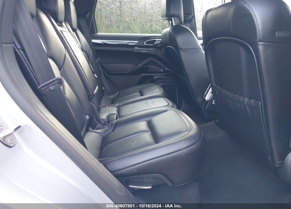 2017 PORSCHE CAYENNE PLATINUM EDITION VIN: WP1AA2A20HKA92089