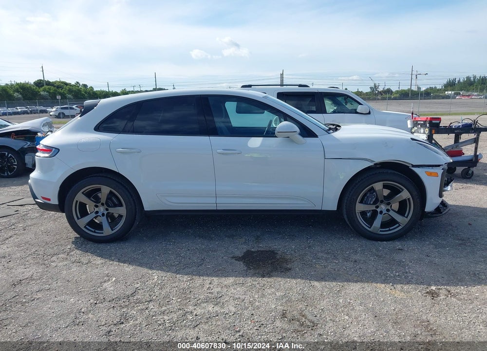 2022 PORSCHE MACAN VIN: WP1AA2A50NLB03088