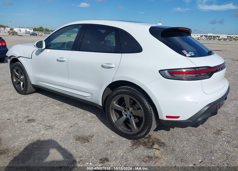 2022 PORSCHE MACAN VIN: WP1AA2A50NLB03088