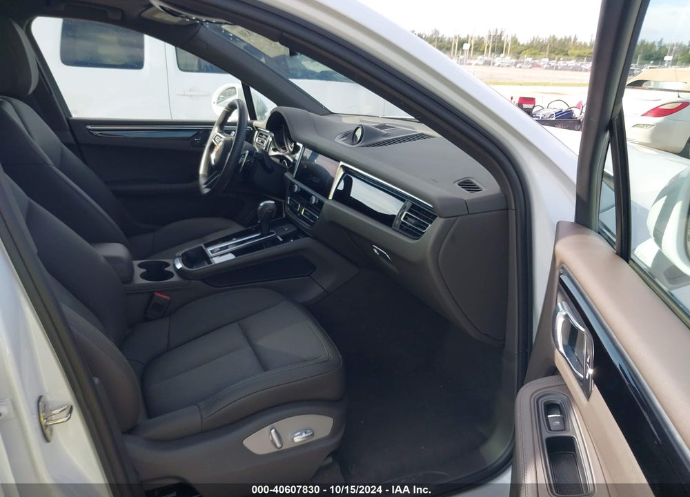 2022 PORSCHE MACAN VIN: WP1AA2A50NLB03088