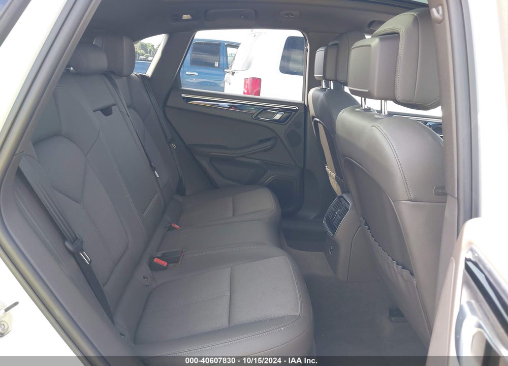 2022 PORSCHE MACAN VIN: WP1AA2A50NLB03088