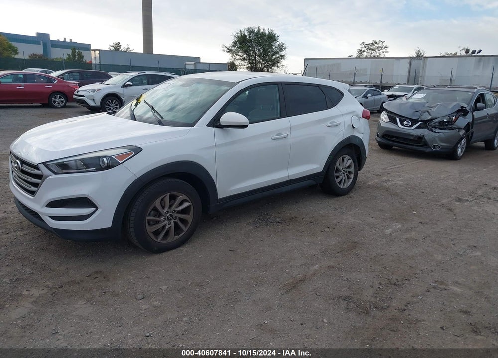 2017 HYUNDAI TUCSON SE VIN: KM8J23A43HU403715