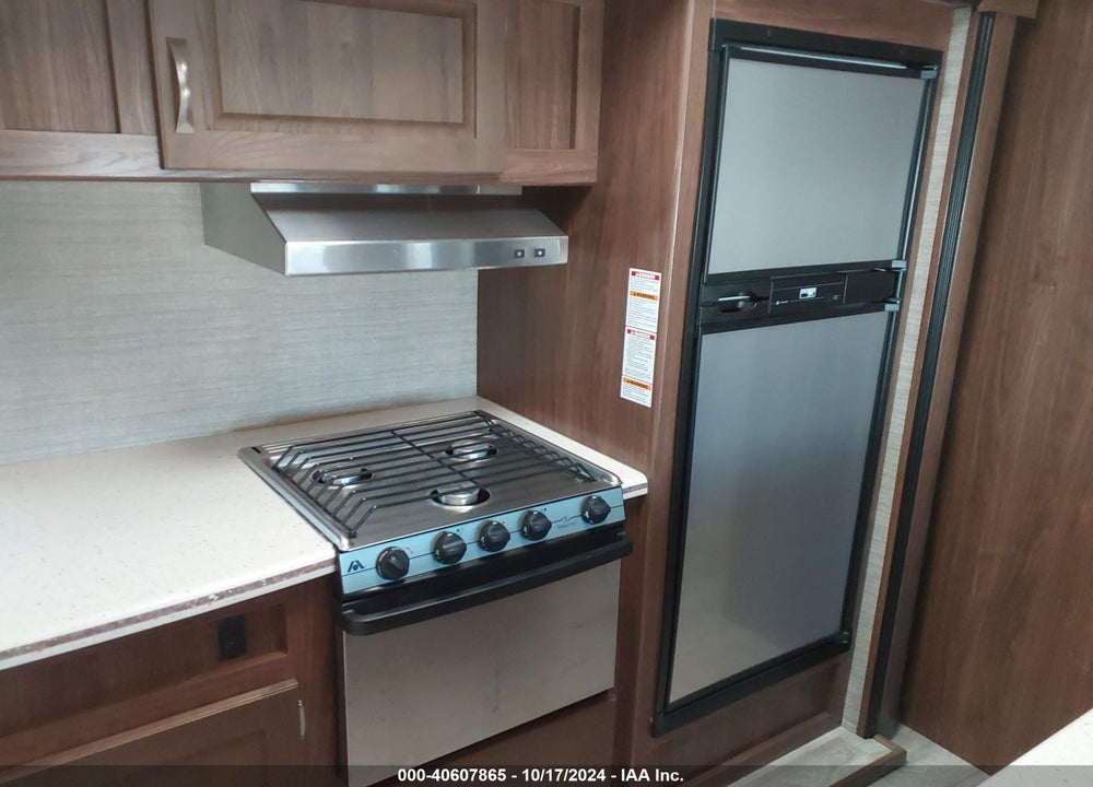 2016 AEROLITE ZERO GRAVITY SERIES VIN: 4YDT27224GP910926