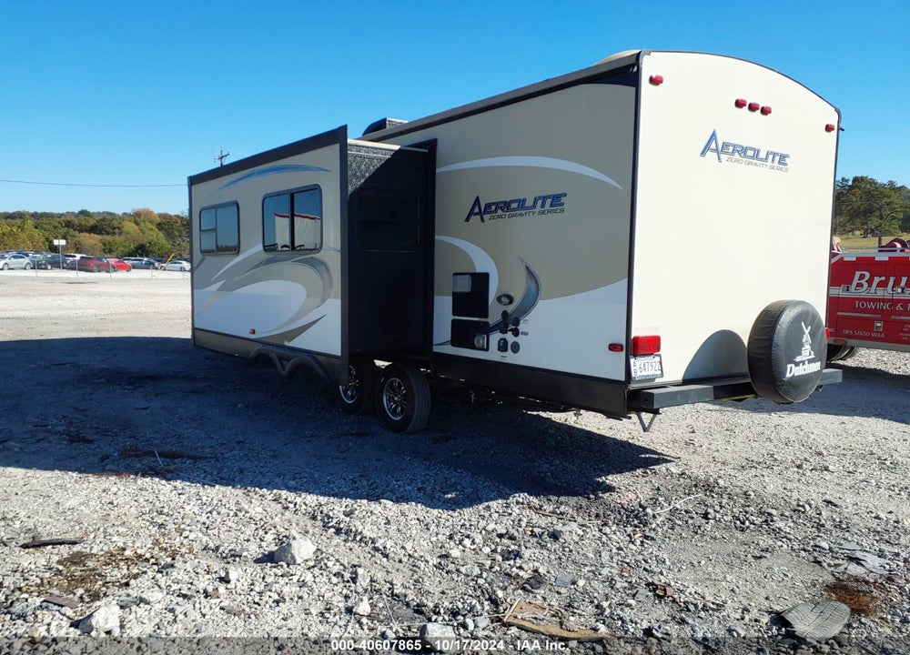 2016 AEROLITE ZERO GRAVITY SERIES VIN: 4YDT27224GP910926