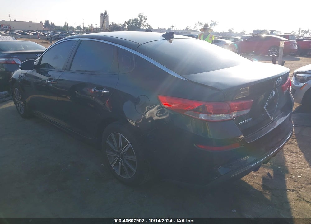 2019 KIA OPTIMA LX VIN: 5XXGT4L35KG364421