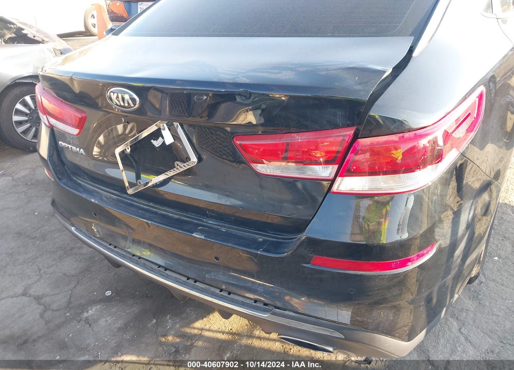 2019 KIA OPTIMA LX VIN: 5XXGT4L35KG364421