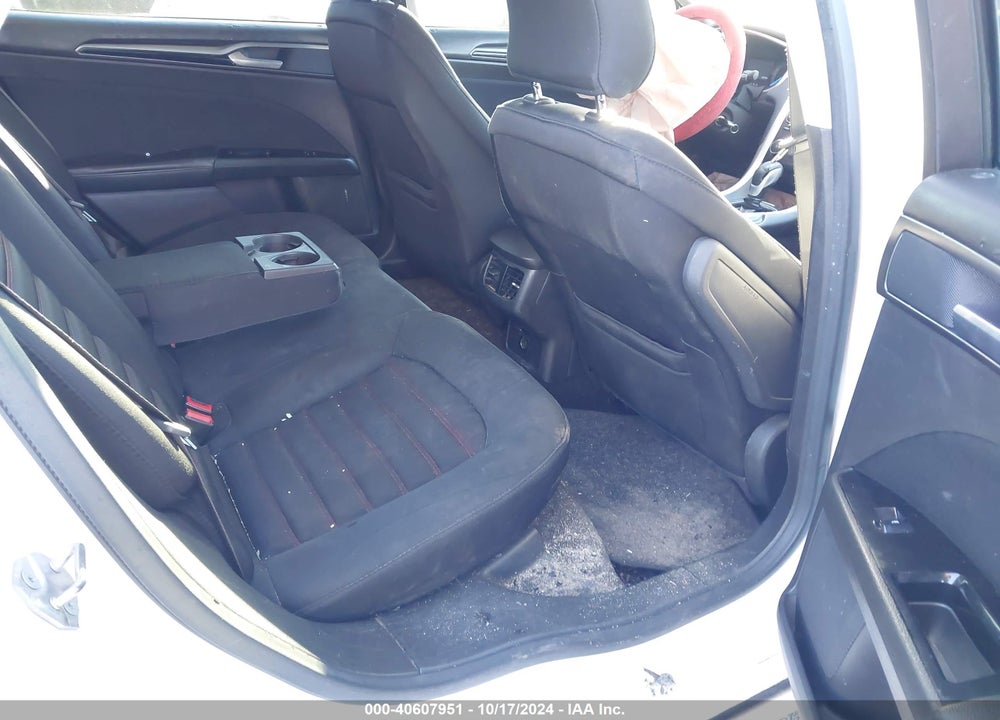 2015 FORD FUSION SE VIN: 3FA6P0H72FR171869