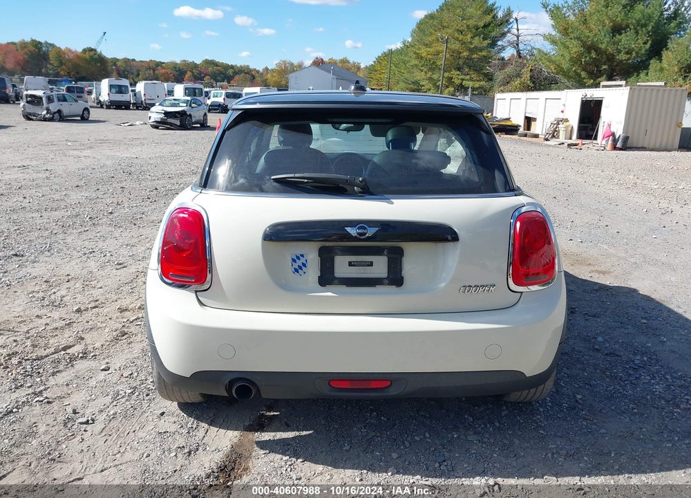 2016 MINI HARDTOP COOPER VIN: WMWXP5C55G3B77652