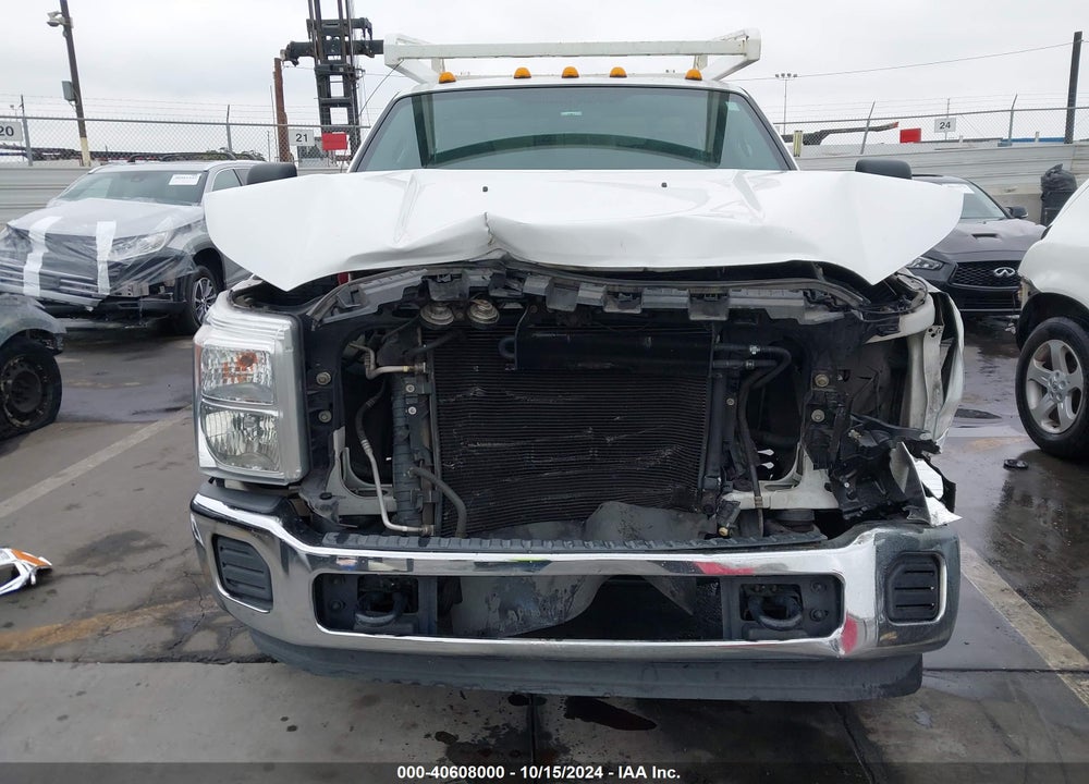 2015 FORD F-350 CHASSIS XL VIN: 1FDRF3E6XFEC73359