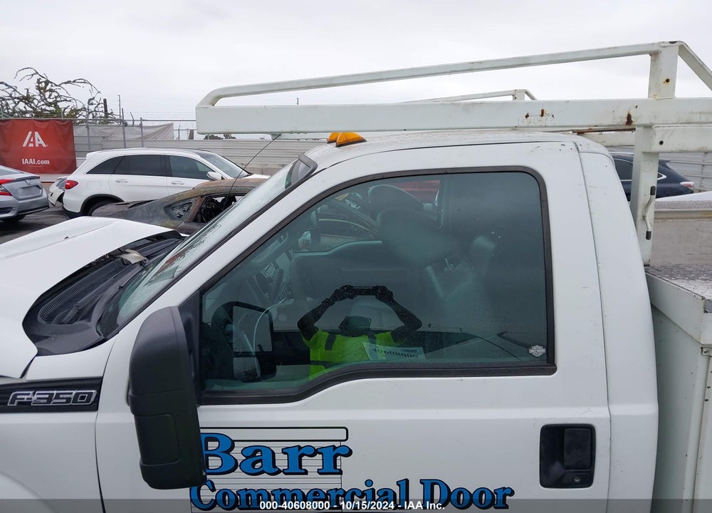 2015 FORD F-350 CHASSIS XL VIN: 1FDRF3E6XFEC73359