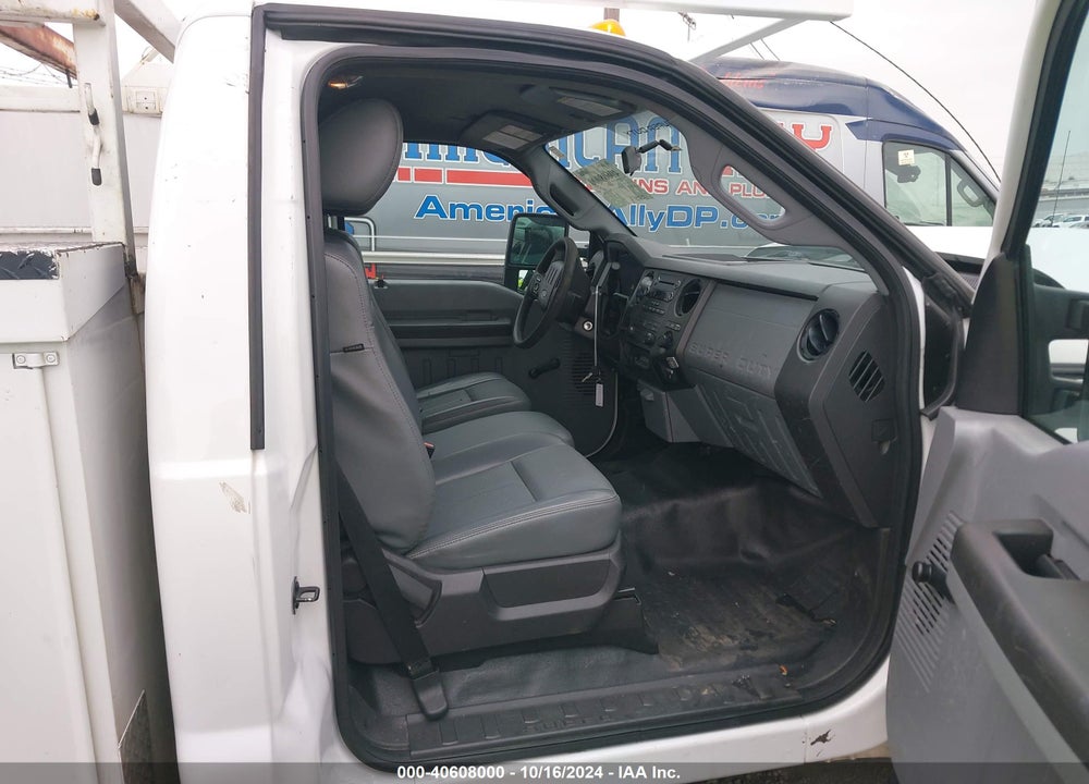 2015 FORD F-350 CHASSIS XL VIN: 1FDRF3E6XFEC73359