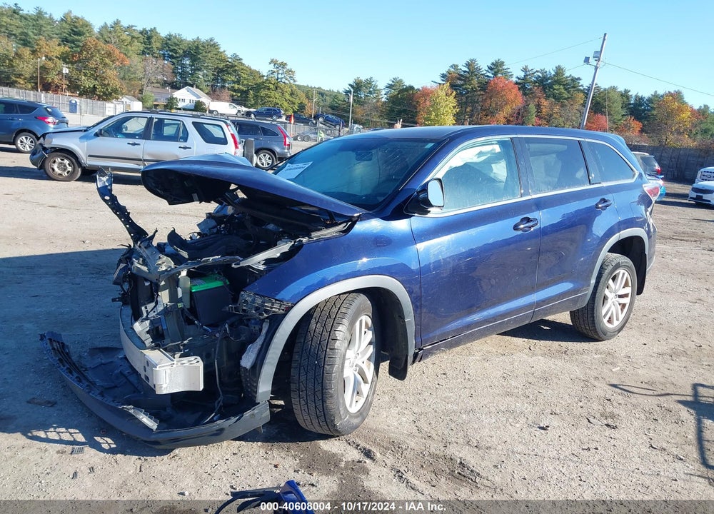 2015 TOYOTA HIGHLANDER LE V6 VIN: 5TDBKRFH8FS191855