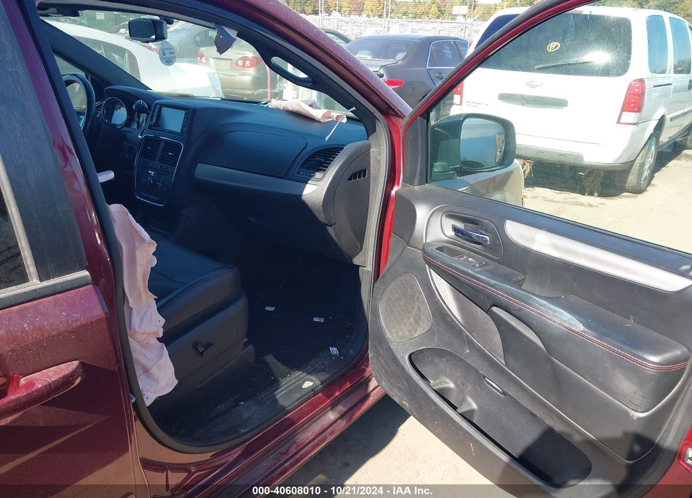 2017 DODGE GRAND CARAVAN GT VIN: 2C4RDGEG4HR740825
