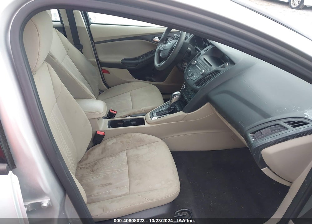 2016 FORD FOCUS SE VIN: 1FADP3F29GL309228