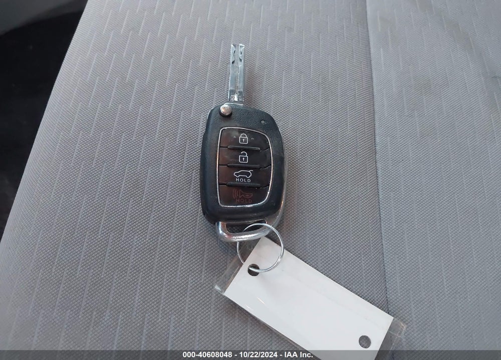 2019 HYUNDAI TUCSON SE VIN: KM8J2CA47KU878453