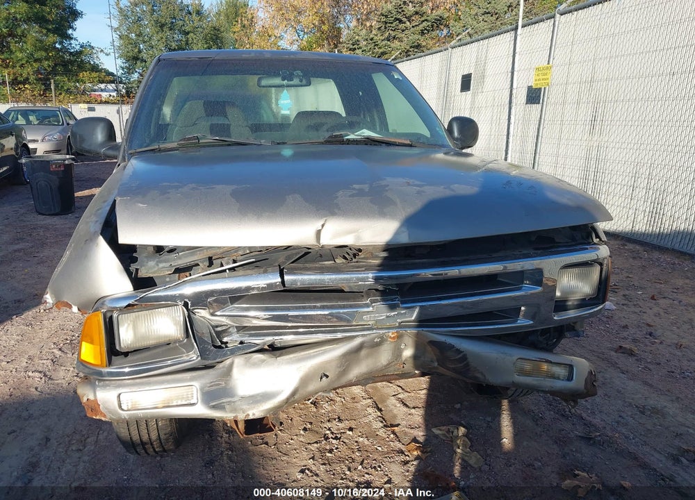 1997 CHEVROLET S-10 LS FLEETSIDE VIN: 1GCCS19X1V8193510