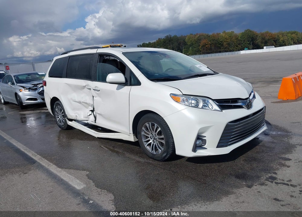 2020 TOYOTA SIENNA XLE VIN: 5TDYZ3DC8LS027138