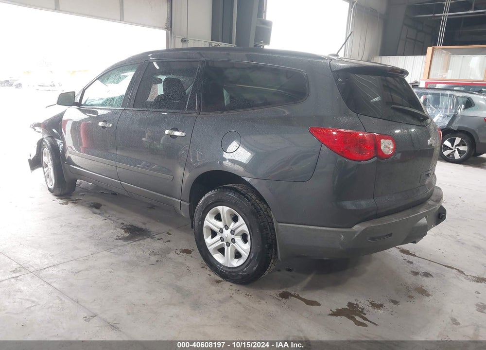2011 CHEVROLET TRAVERSE LS VIN: 1GNKREED1BJ187034