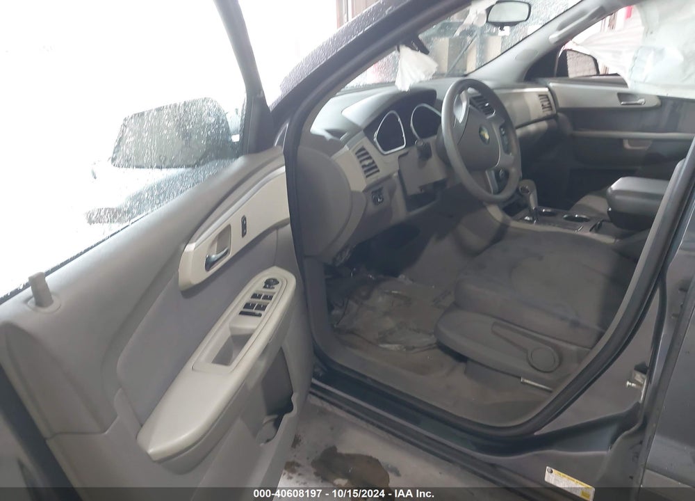 2011 CHEVROLET TRAVERSE LS VIN: 1GNKREED1BJ187034
