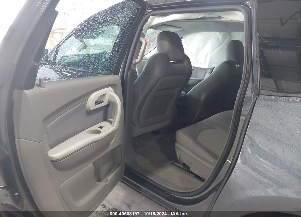 2011 CHEVROLET TRAVERSE LS VIN: 1GNKREED1BJ187034