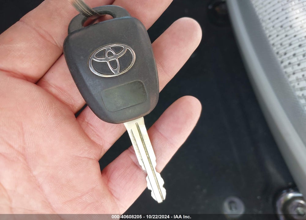 2013 TOYOTA CAMRY LE VIN: 4T4BF1FK4DR309721